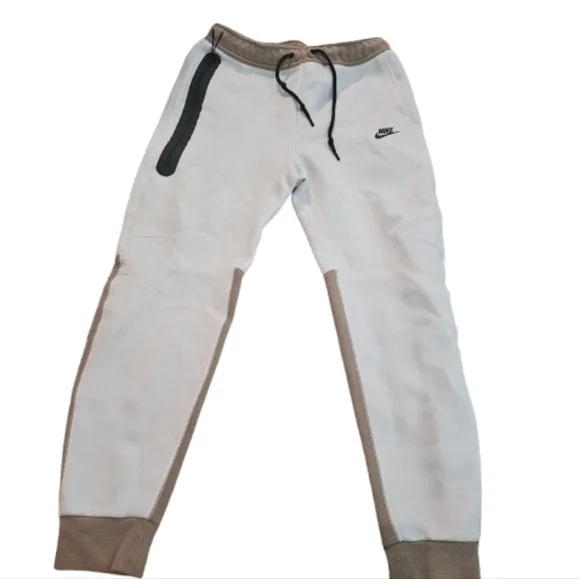 Nike Tech Fleece Pants - Picture 2 of 6